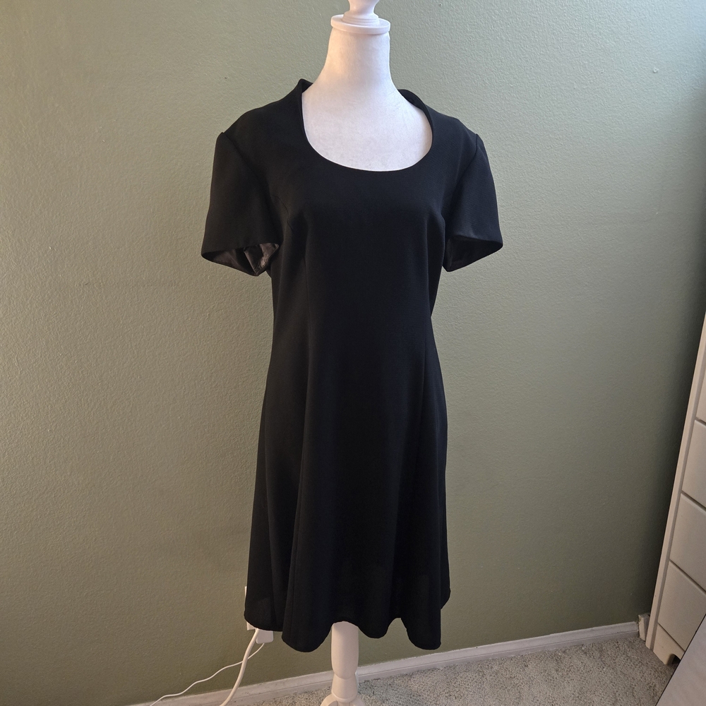 Liz Claiborne Women's Short Sleeved Black Dress